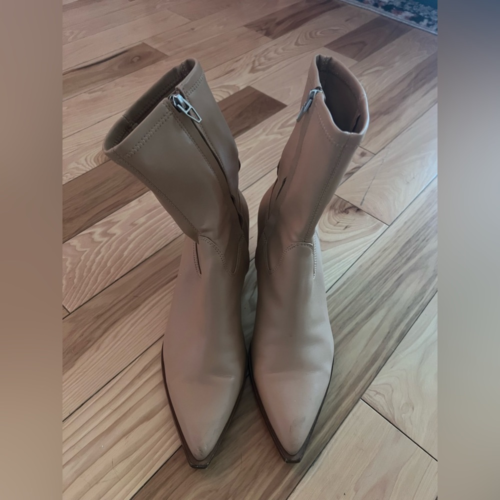 Dolce Vita Arya Kitten Heel Boots - SZ 9